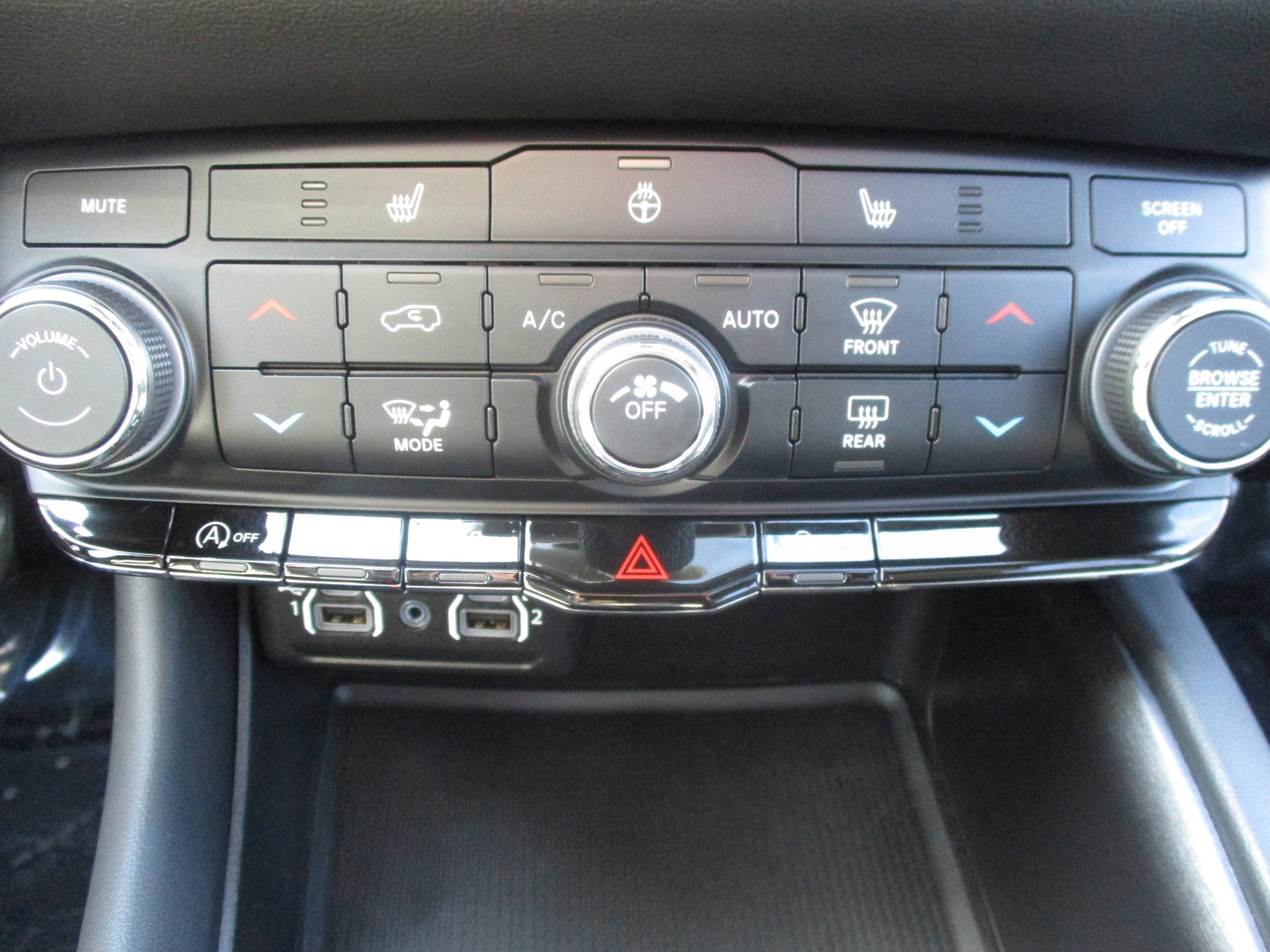 Used 2024 Dodge Durango SXT AWD/4WD image 29