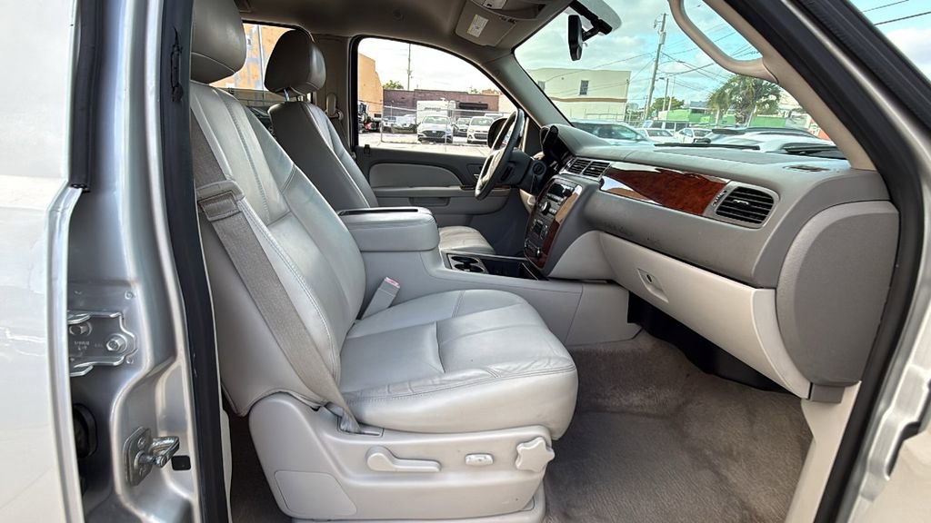 Used 2014 Chevrolet Tahoe LT RWD image 39