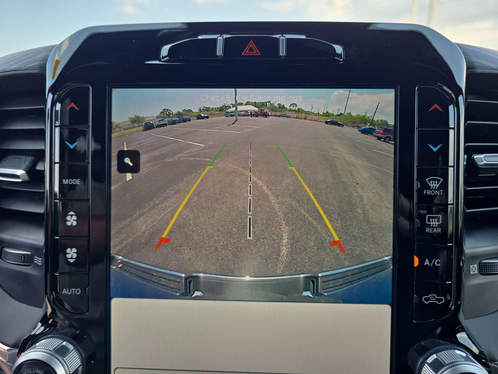 Used 2024 RAM 1500 Laramie image 17