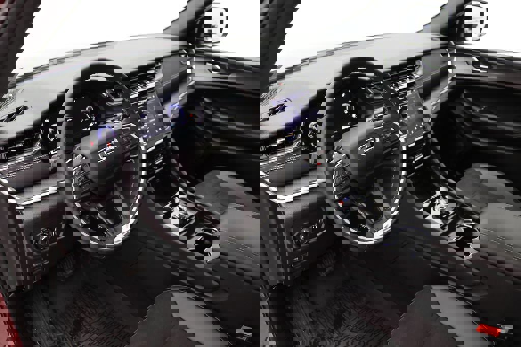 Used 2024 Jeep Grand Cherokee Altitude image 13