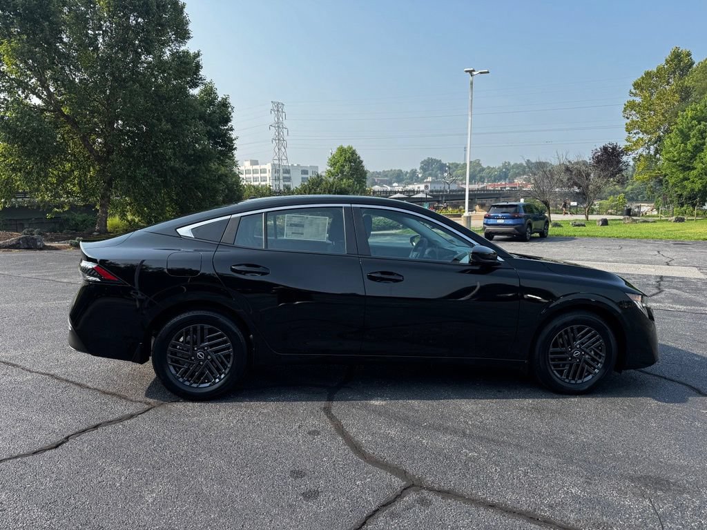 New 2026 Nissan Sentra SV w/ SV Convenience Package FWD image 9
