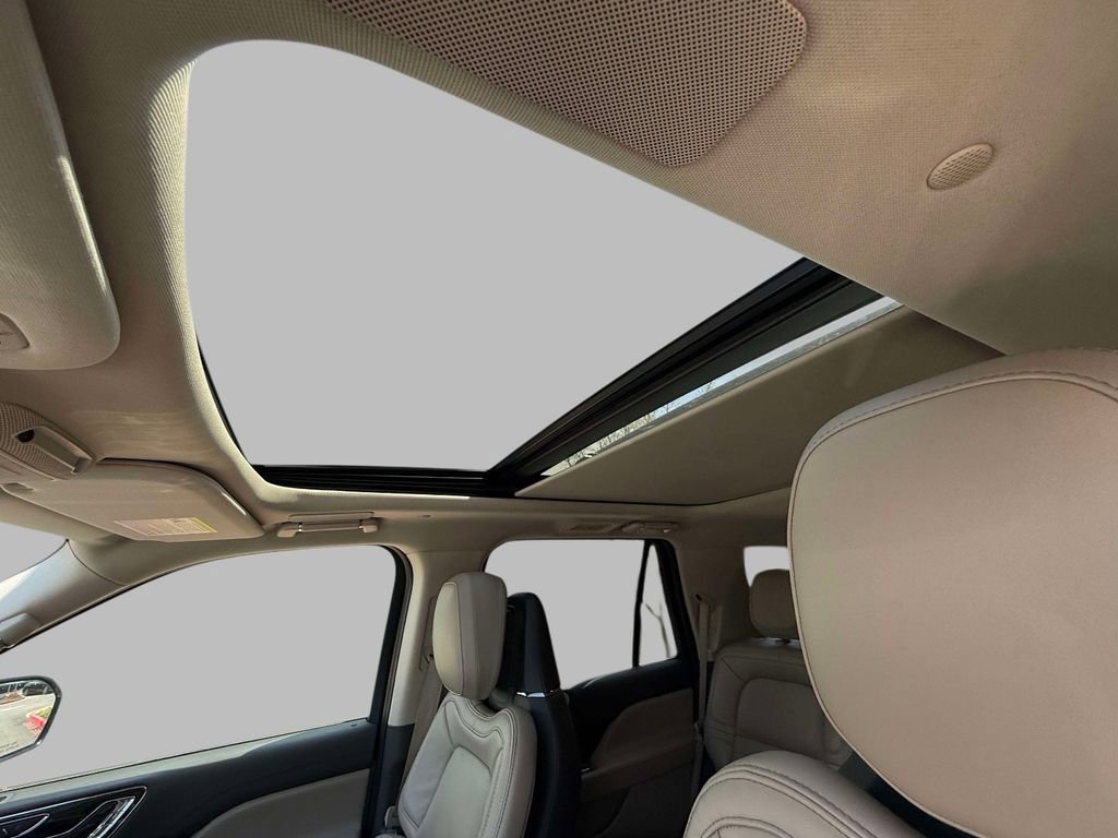 Used 2023 Lincoln Navigator Reserve AWD/4WD image 24