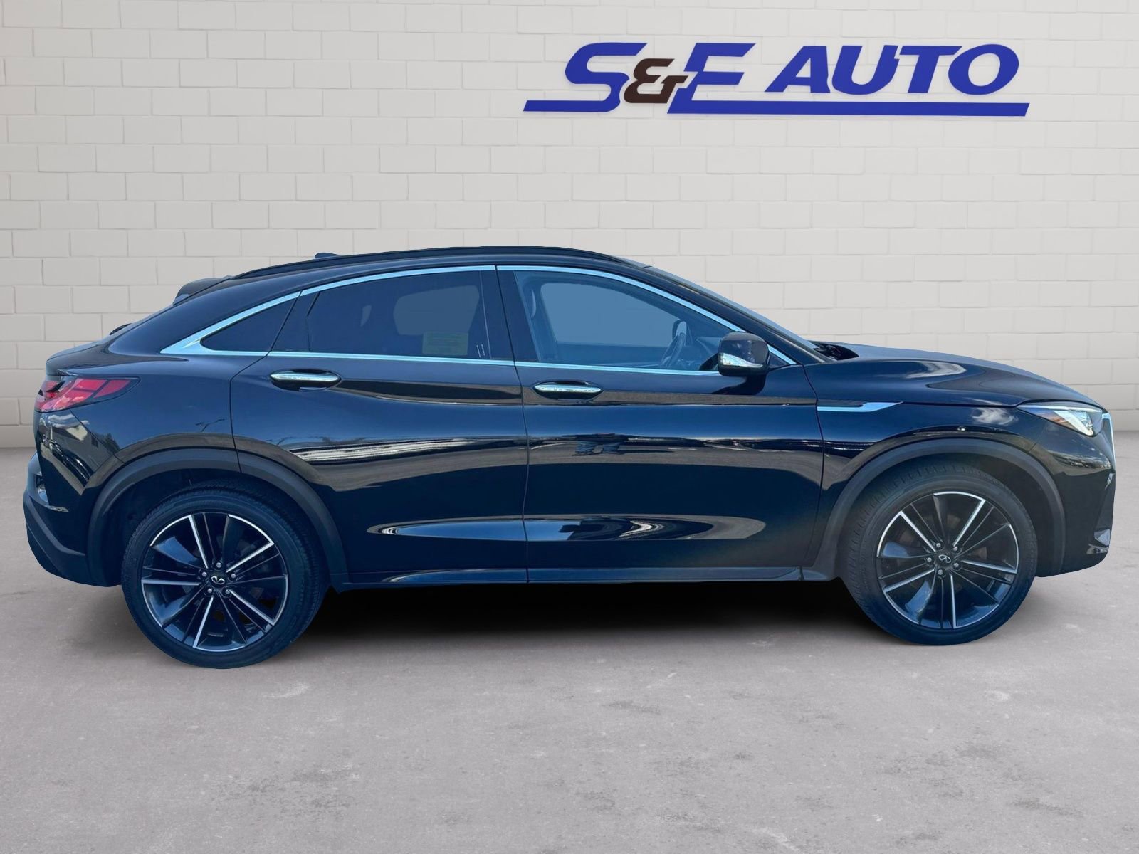 Used 2023 INFINITI QX55 Luxe image 7