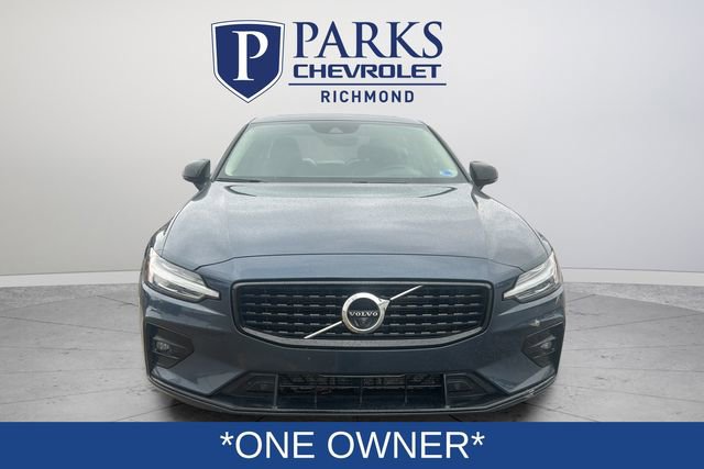 Used 2022 Volvo S60 B5 Inscription image 2