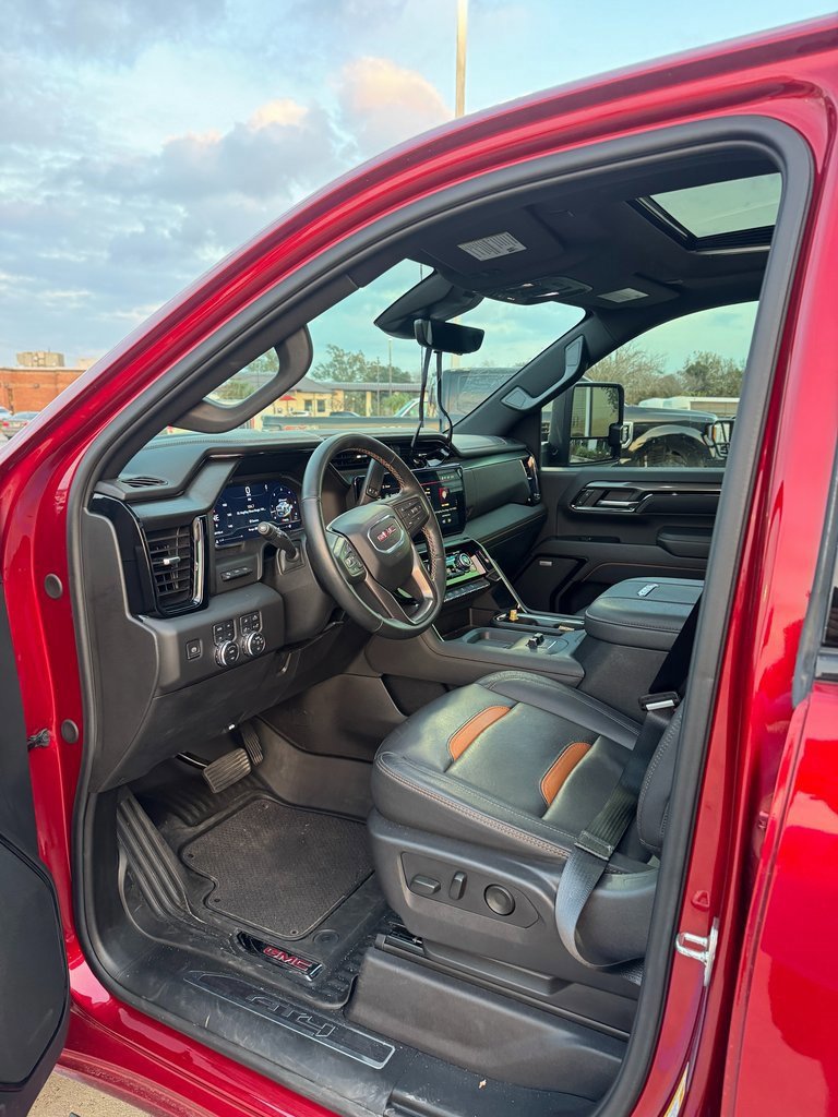 Used 2024 GMC Sierra 2500 AT4 w/ AT4 Premium Plus Package image 9