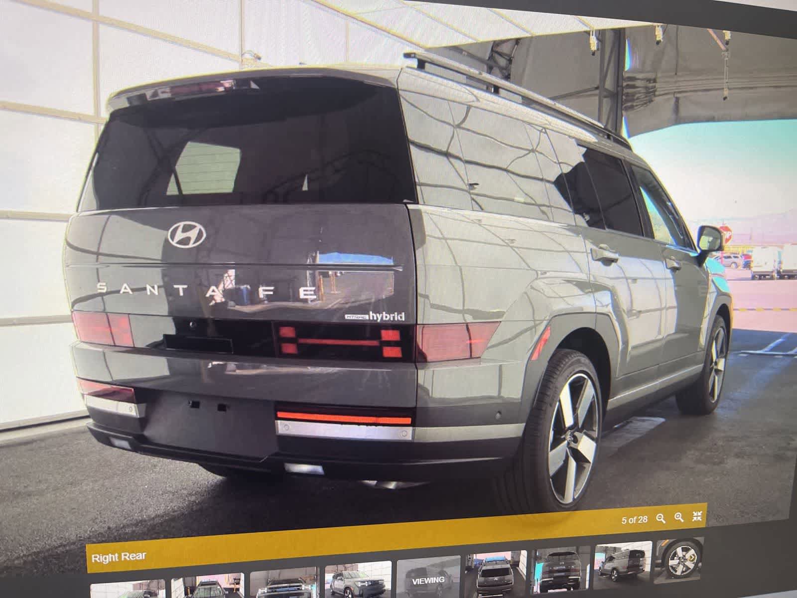 Used 2025 Hyundai Santa Fe Limited AWD/4WD image 4