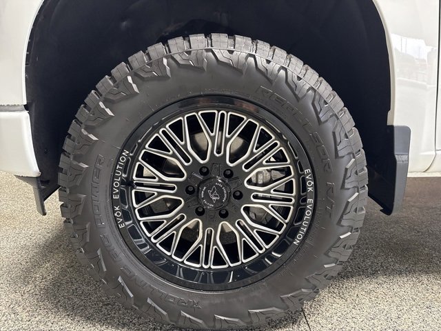 Used 2023 Chevrolet Silverado 1500 Custom image 4