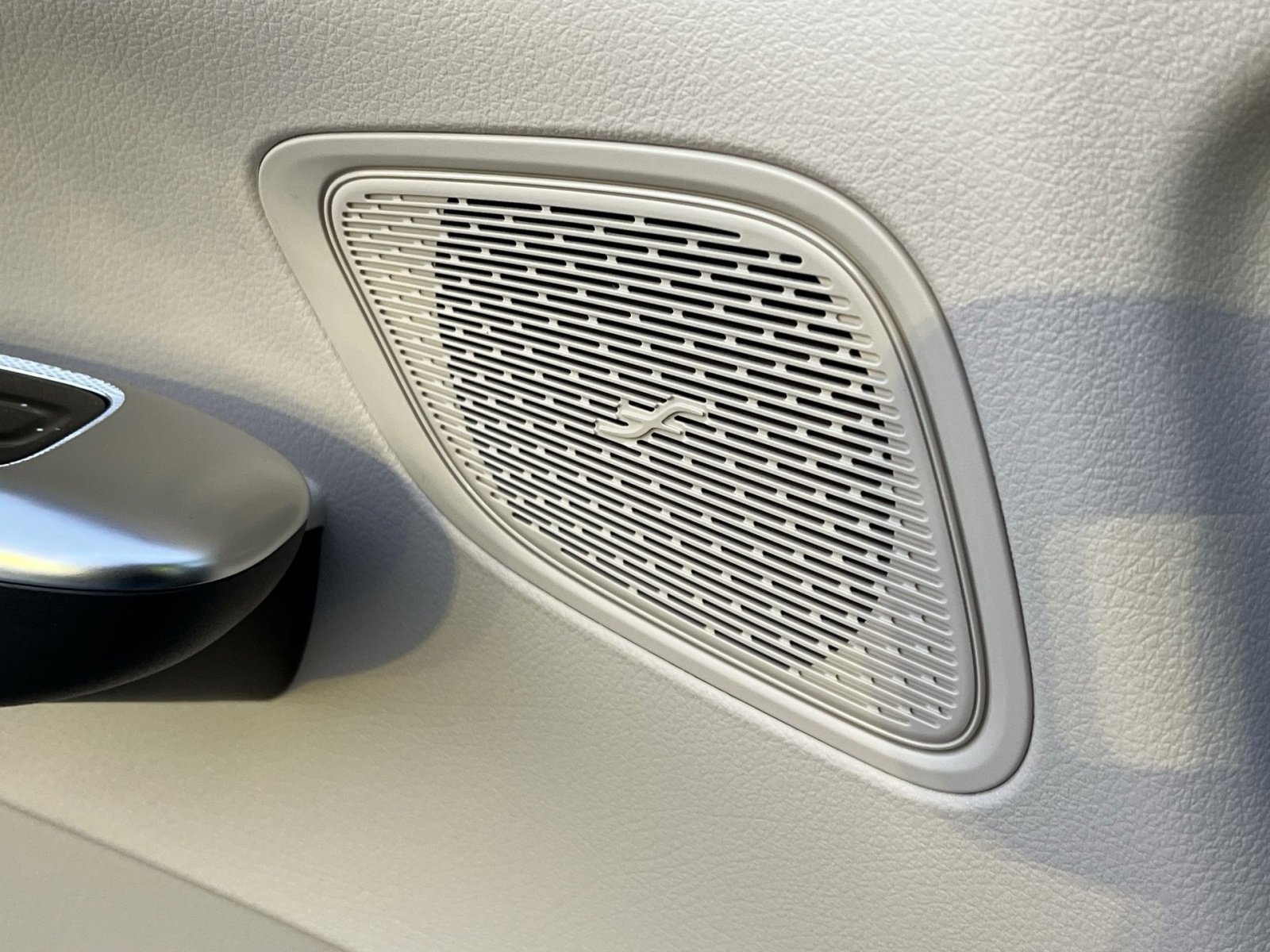 New 2026 Mercedes-Benz GLC 300 4MATIC image 34