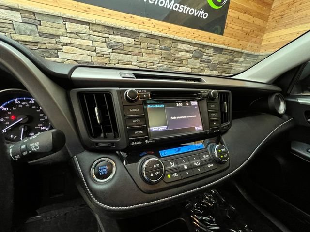 Used 2018 Toyota RAV4 XLE AWD/4WD image 23