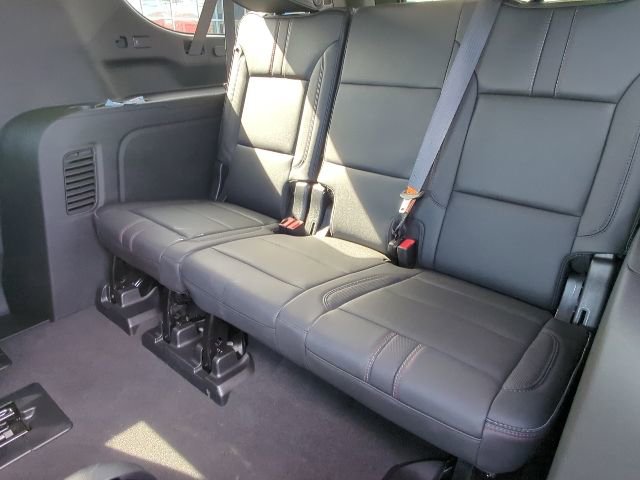 Used 2023 Chevrolet Suburban RST w/ Luxury Package image 22