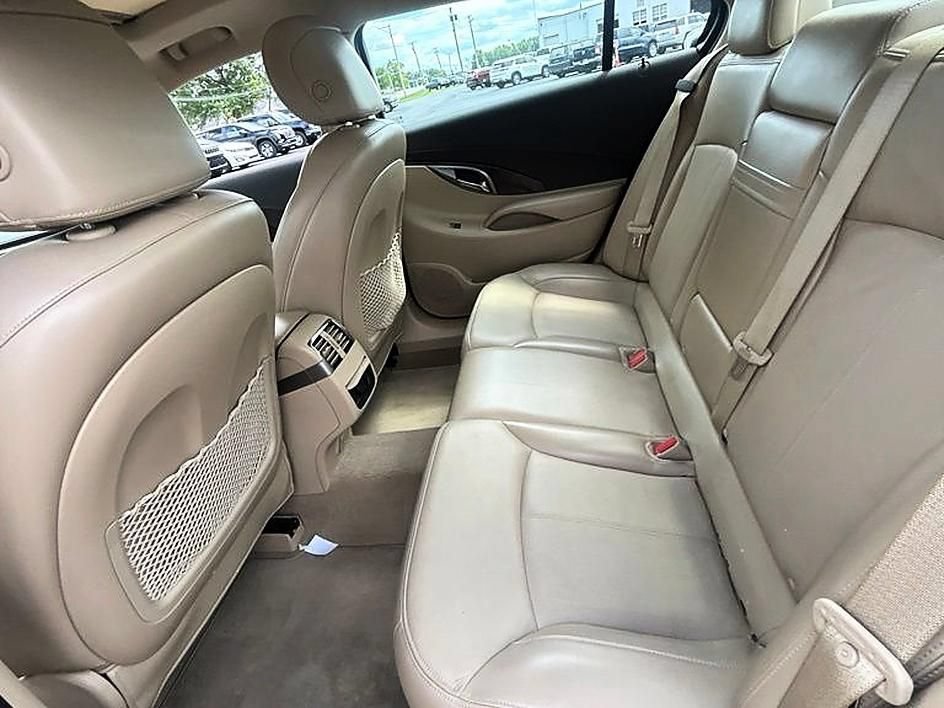 Used 2010 Buick LaCrosse CXL w/ Luxury Package AWD/4WD image 12