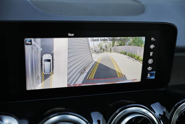 Used 2023 Mercedes-Benz GLB 250 4MATIC image 37