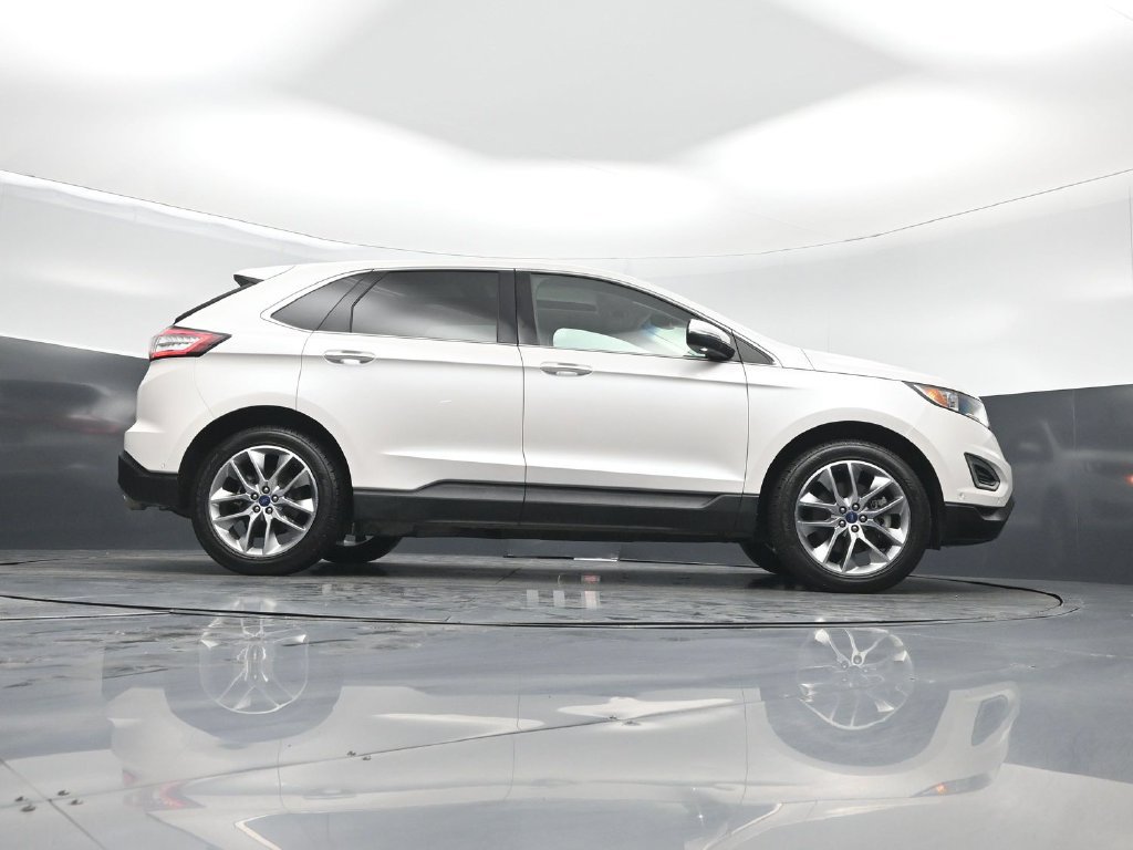 Certified 2018 Ford Edge Titanium w/ Equipment Group 302A AWD/4WD image 50