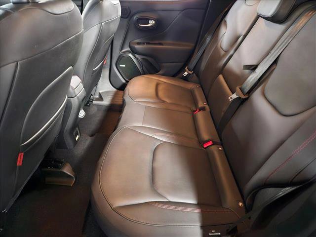 Used 2020 Jeep Renegade Trailhawk w/ Premium Leather Group AWD/4WD image 16
