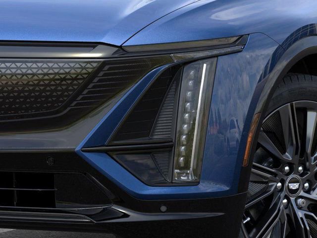 New 2025 Cadillac Lyriq Sport image 10