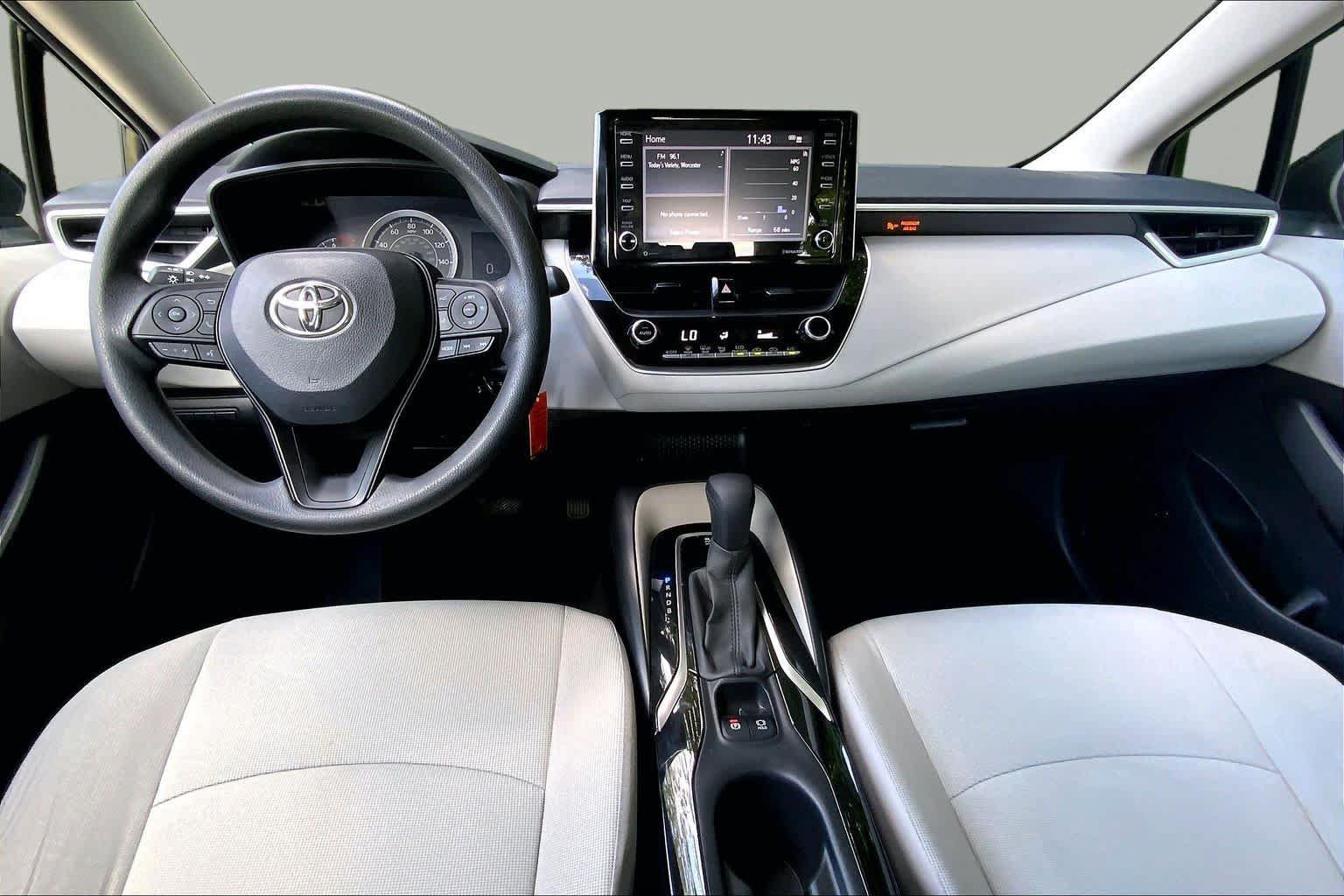 Used 2021 Toyota Corolla LE FWD image 16
