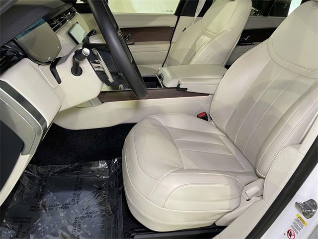 Used 2024 Land Rover Range Rover SE image 16