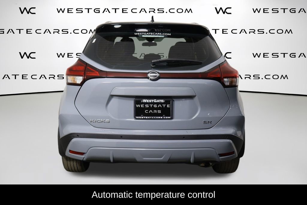 Used 2022 Nissan Kicks SR image 4