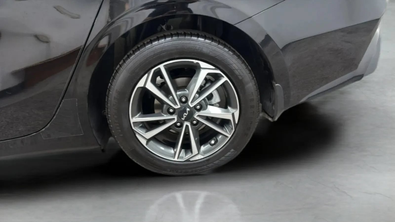 Used 2023 Kia Forte LXS FWD image 26
