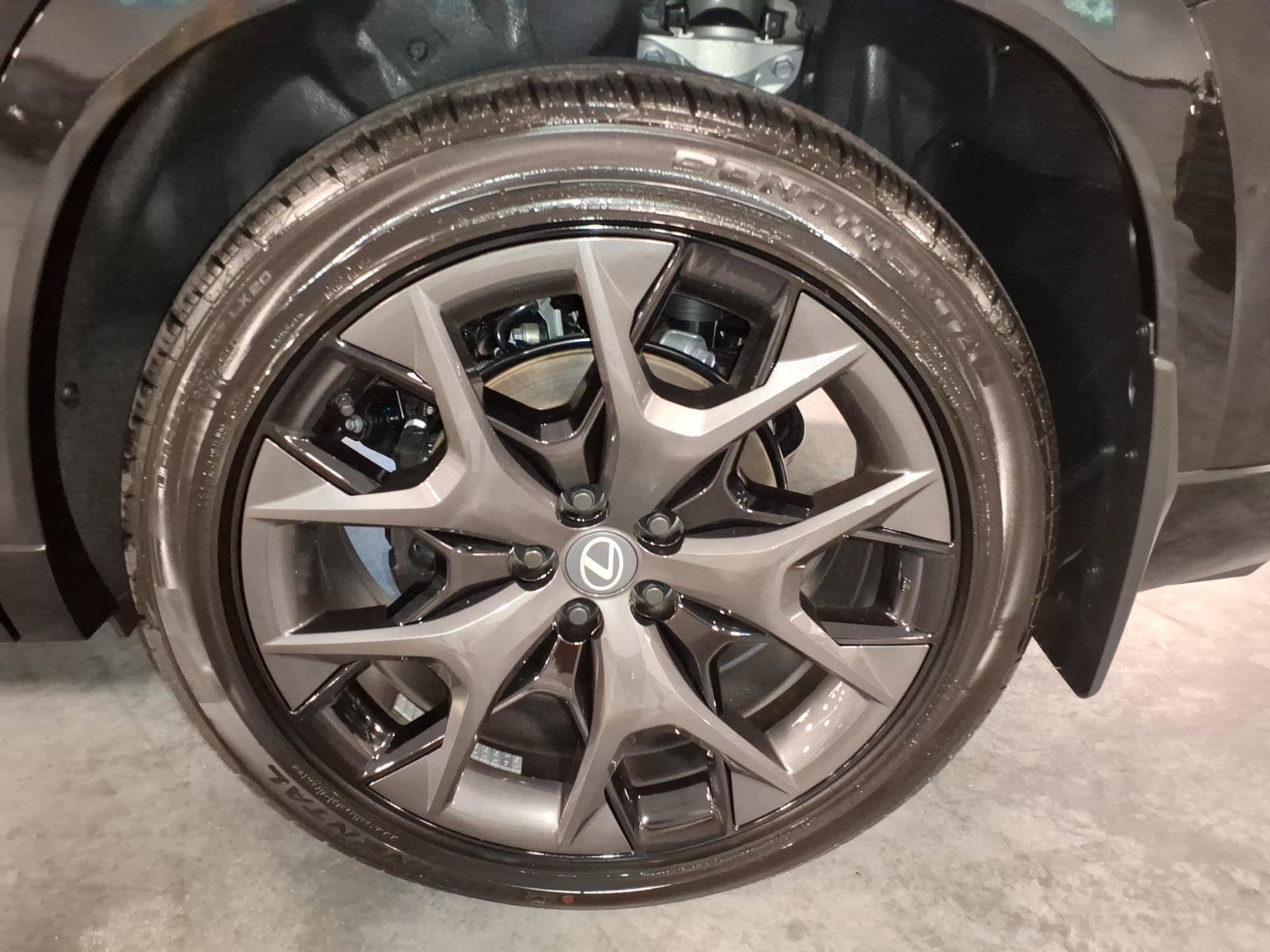 New 2026 Lexus TX 500h AWD image 12