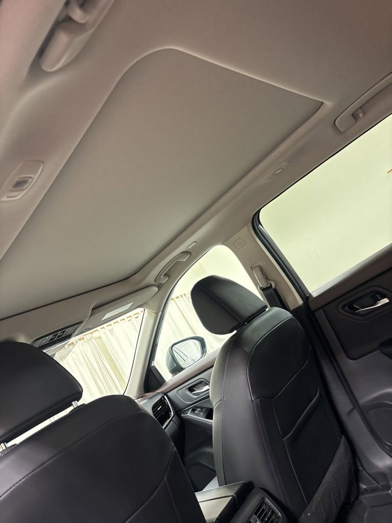 Used 2023 Nissan Rogue SL AWD/4WD image 21