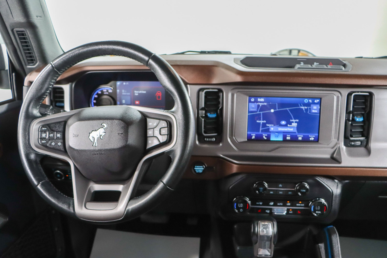 Used 2023 Ford Bronco Outer Banks AWD/4WD image 18
