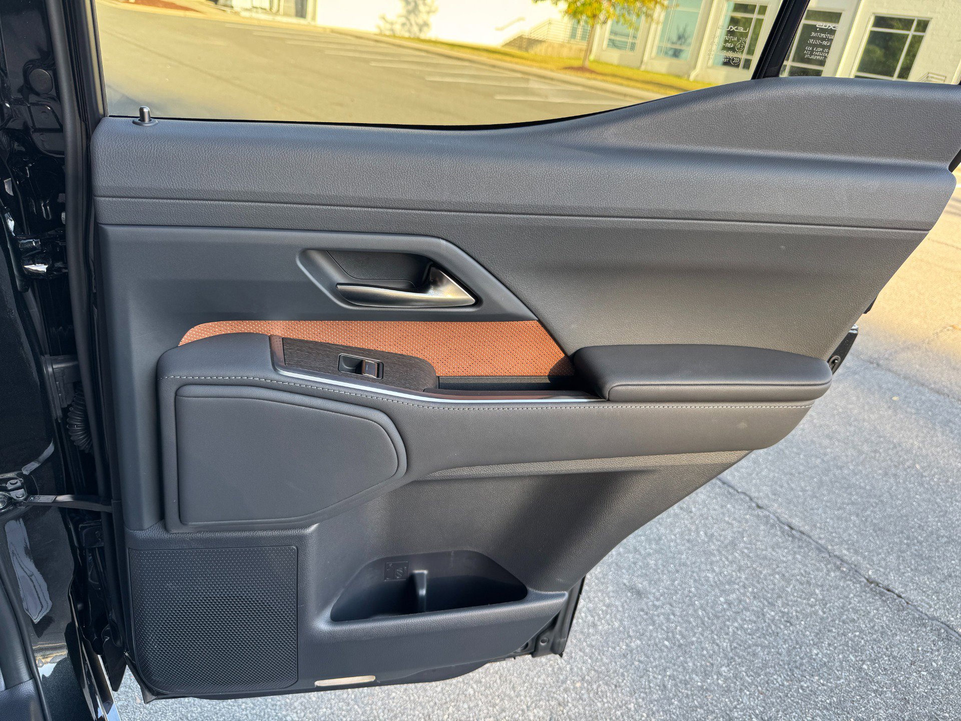 Used 2024 Lexus GX 550 image 54