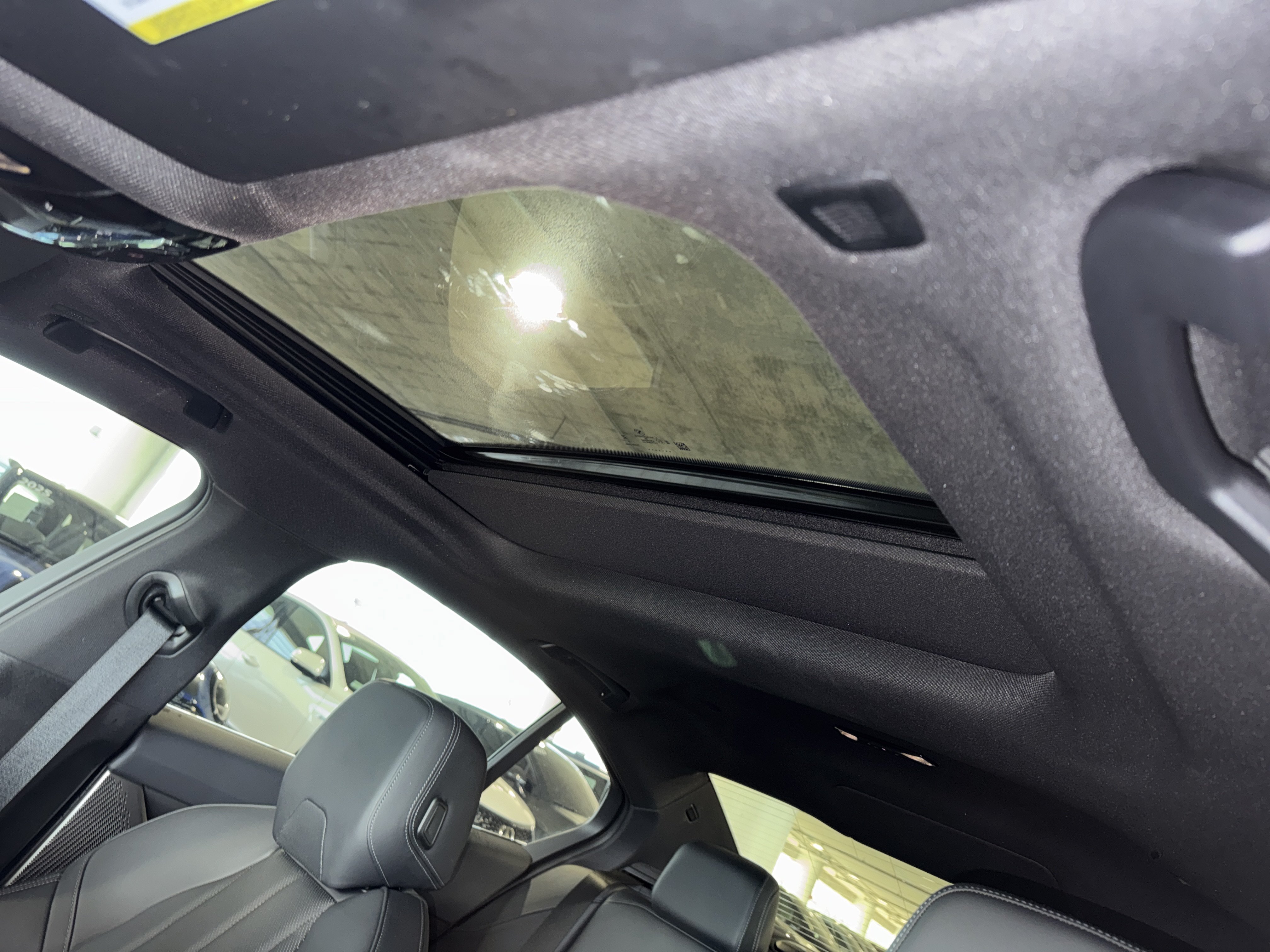 Used 2025 BMW 530i w/ M Sport Package RWD image 32