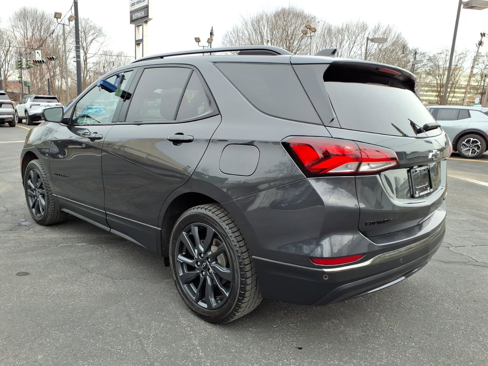 Used 2023 Chevrolet Equinox RS image 5