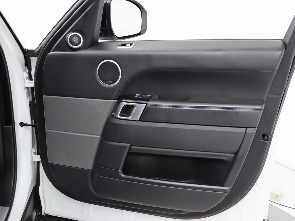 Used 2016 Land Rover Range Rover Sport Supercharged image 37