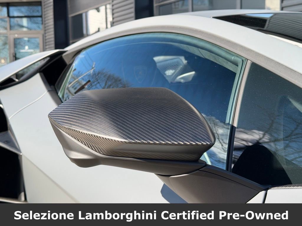 Used 2025 Lamborghini Revuelto image 10