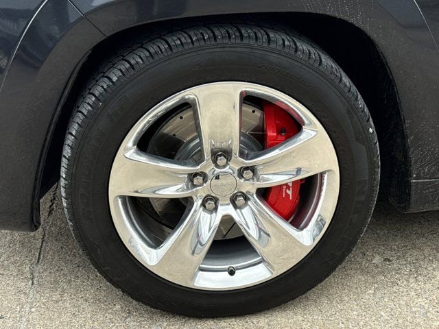 Used 2014 Jeep Grand Cherokee SRT image 16
