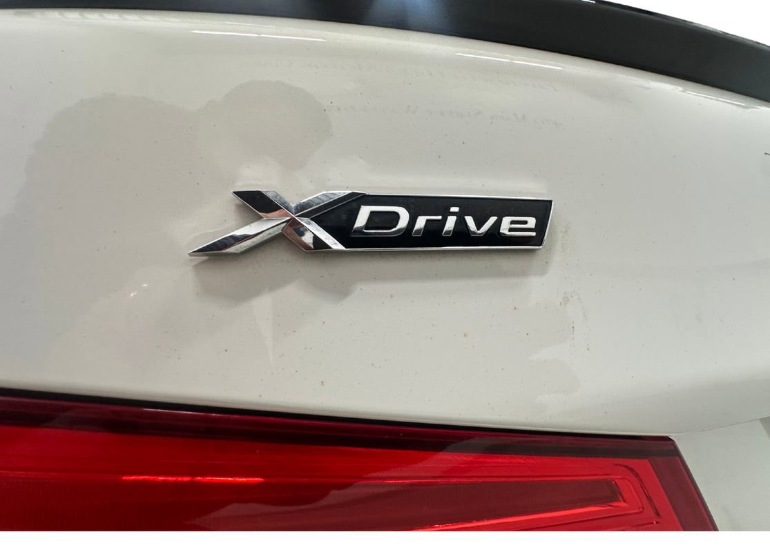 Used 2018 BMW 540i xDrive w/ Premium Package image 11