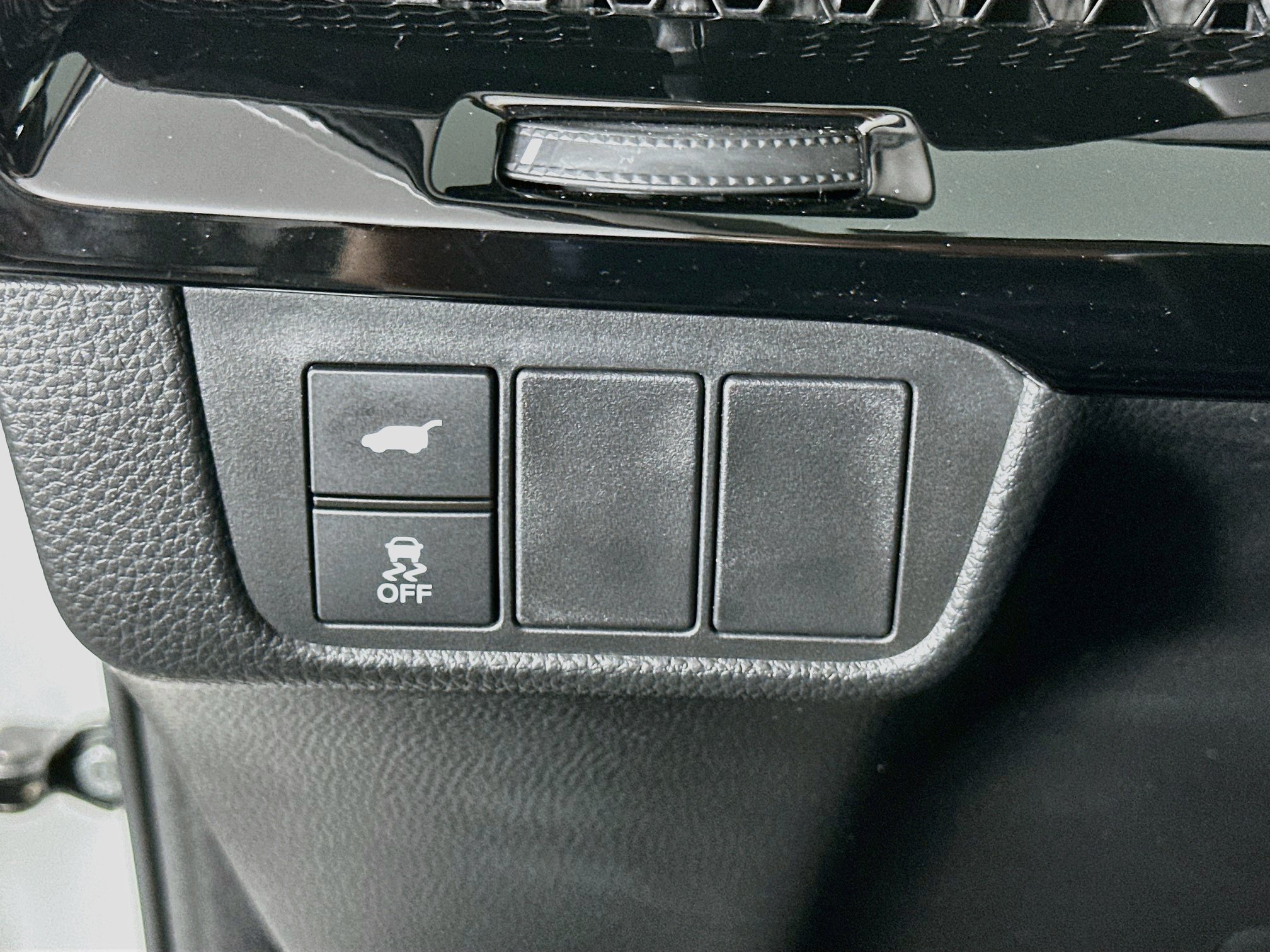 Used 2025 Honda CR-V EX-L image 17