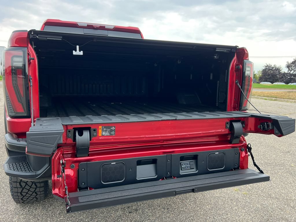 New 2026 GMC Sierra 2500 AT4X w/ LPO, Black Badging Package AWD/4WD image 10