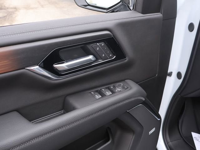 New 2026 GMC Yukon XL Denali w/ Denali Reserve Package AWD/4WD image 17