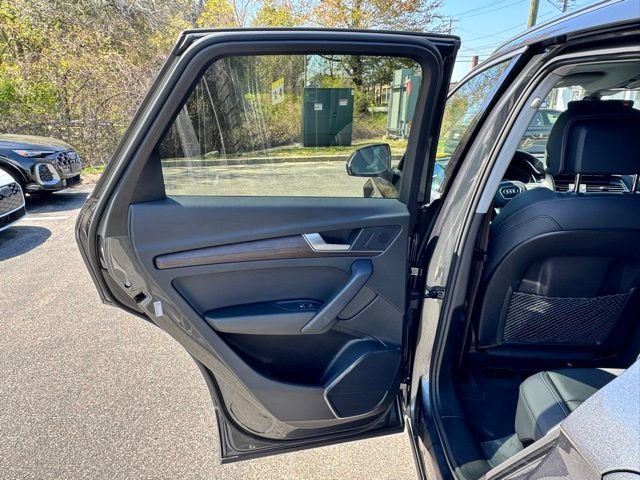 Certified 2023 Audi Q5 e Premium w/ Convenience Package AWD/4WD image 38