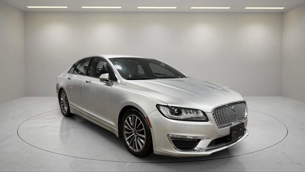 Used 2019 Lincoln MKZ Reserve image 1
