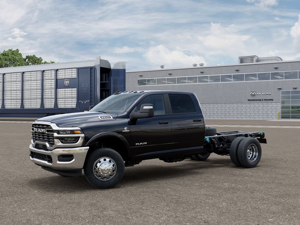 New 2025 RAM 3500 Big Horn AWD/4WD video 2