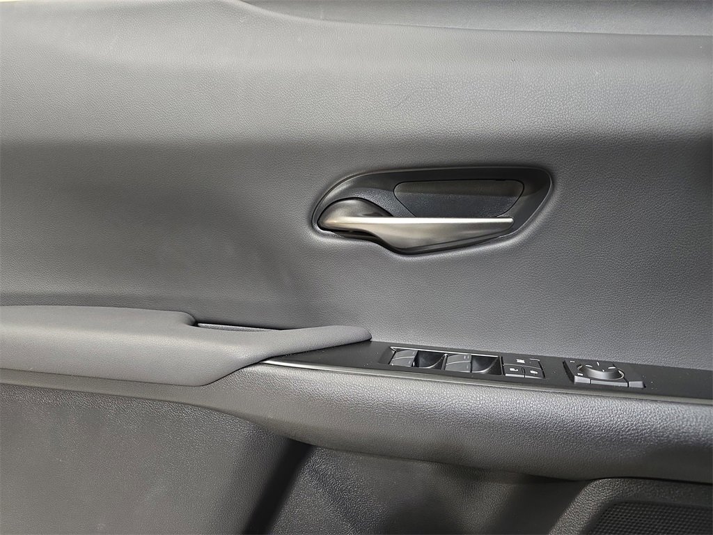 Used 2024 Lexus UX 250h F Sport image 27