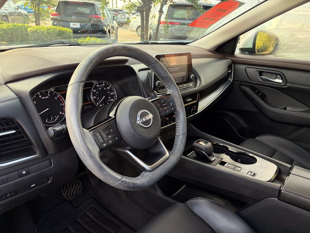 Certified 2022 Nissan Rogue SV w/ SV Premium Package FWD image 14