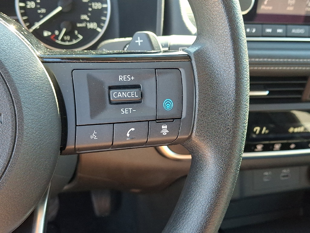 Used 2023 Nissan Rogue SV AWD/4WD image 21