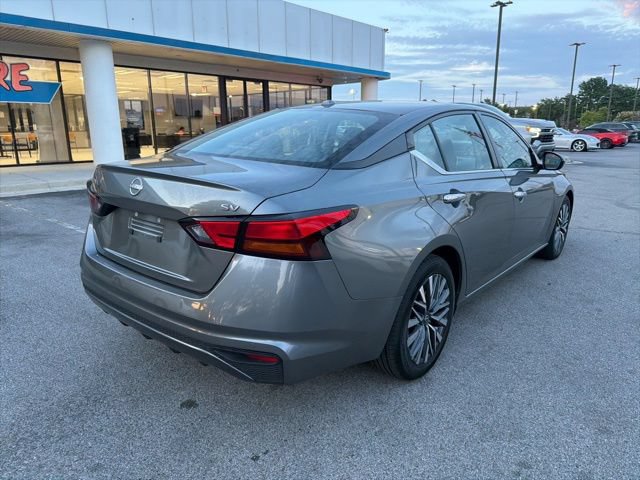 Used 2023 Nissan Altima 2.5 SV FWD image 3