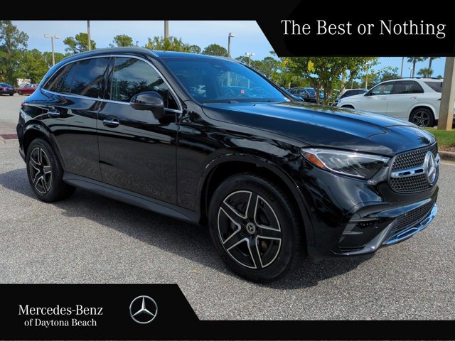 Used 2026 Mercedes-Benz GLC 300 image 1
