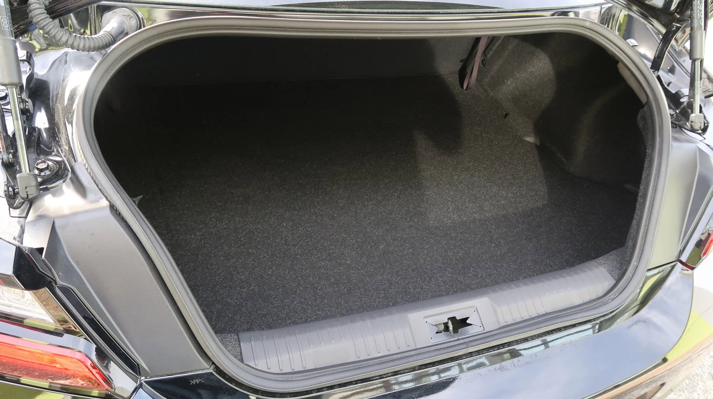 Used 2025 Toyota GR86 w/ ALL Weather Mat Package (TMS) image 15