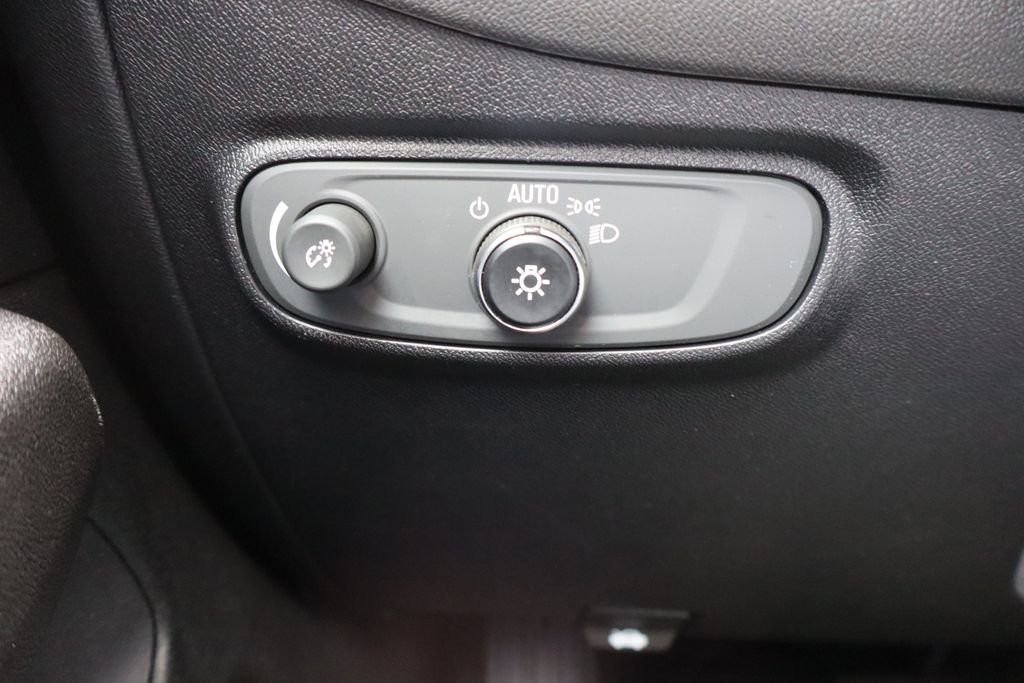 Used 2019 Chevrolet Equinox LT image 14