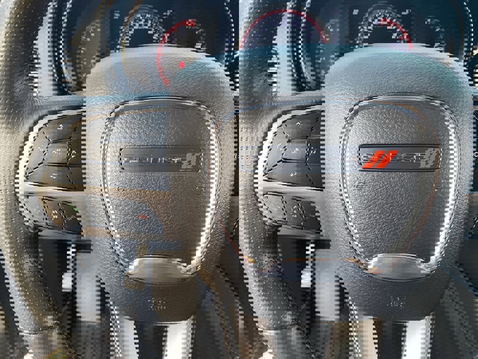 Used 2021 Dodge Durango SXT image 25