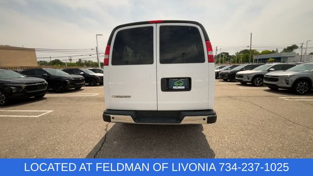 Used 2025 Chevrolet Express 3500 LT w/ LT Preferred Equipment Group RWD image 7