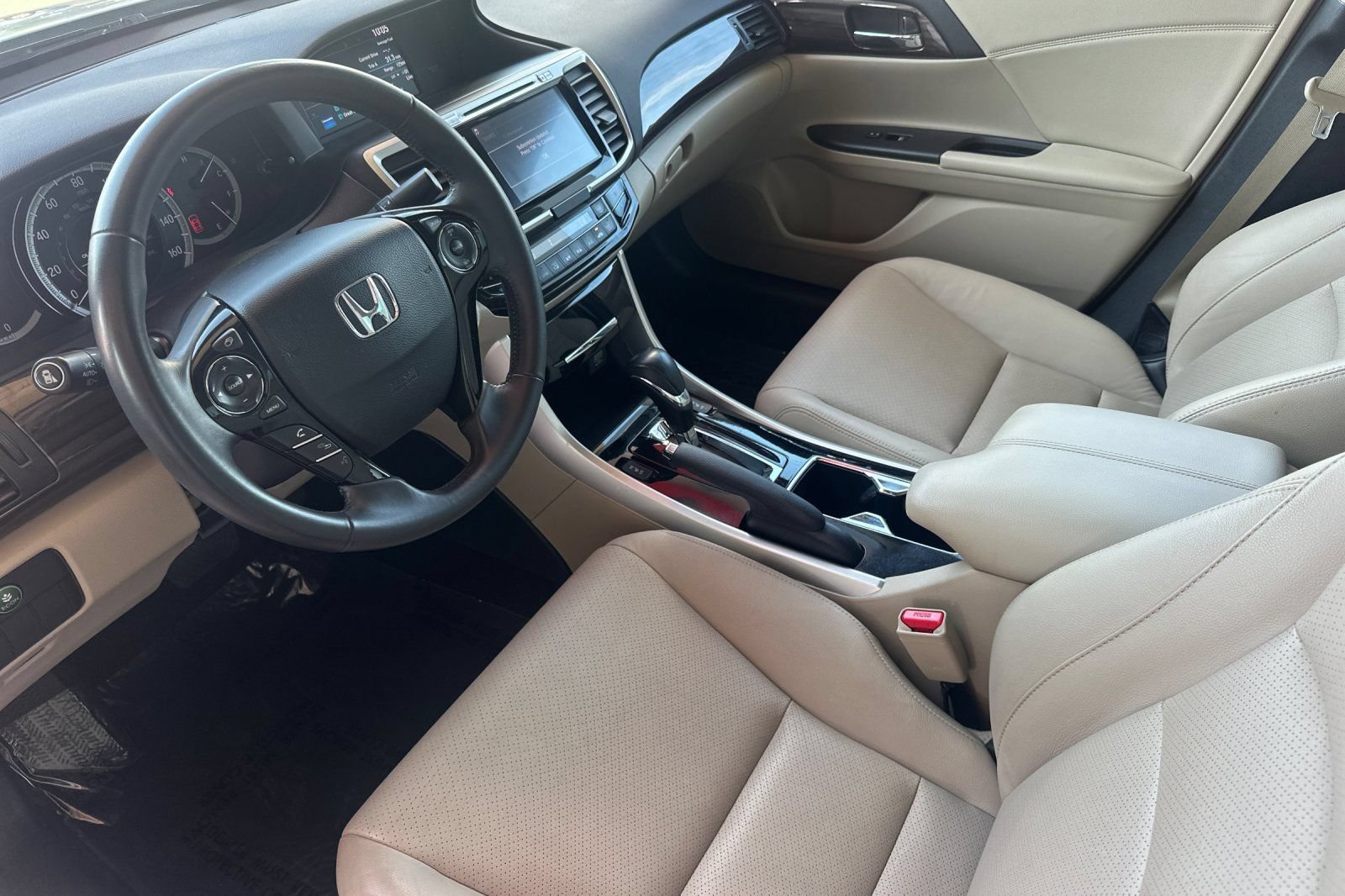 Used 2016 Honda Accord EX-L image 11