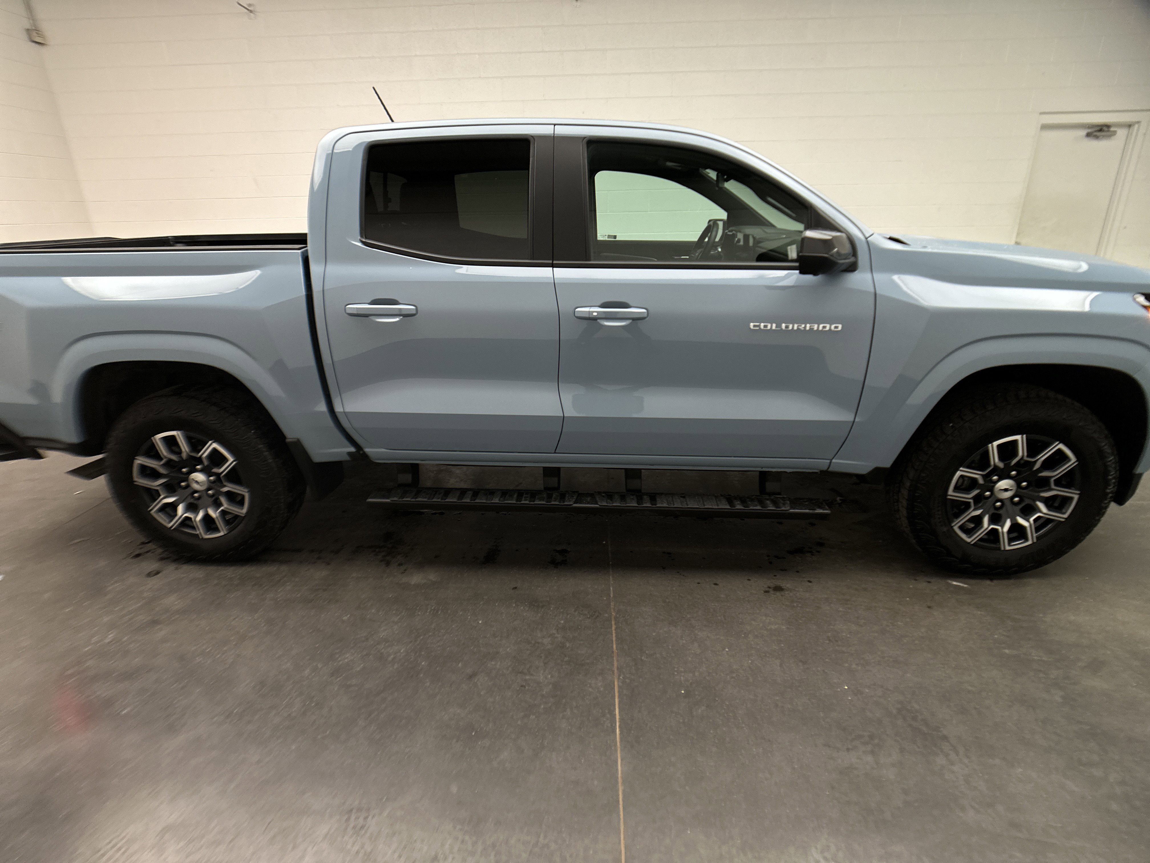 Used 2025 Chevrolet Colorado Z71 w/ Technology Package image 44